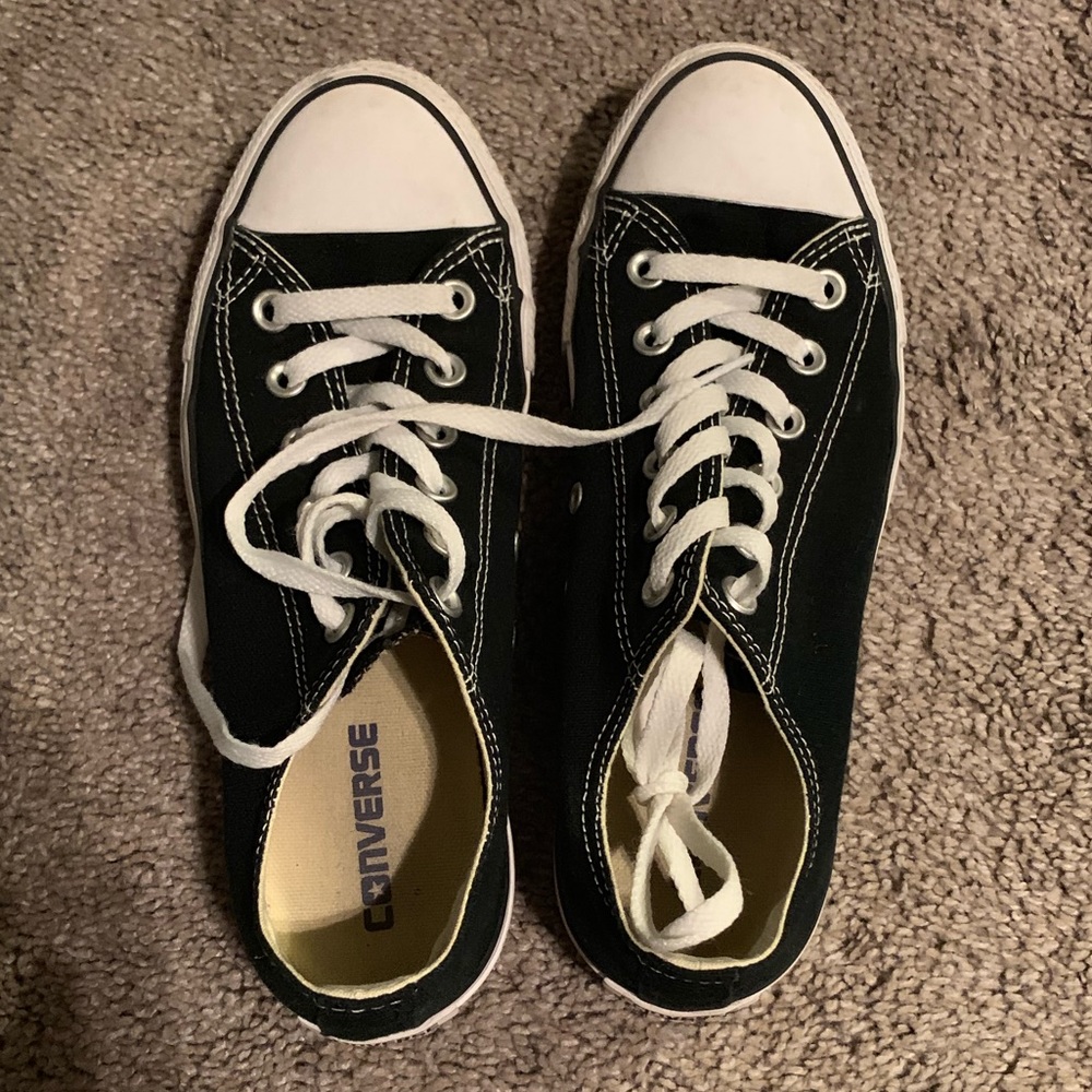 Black low top converse - size 8!